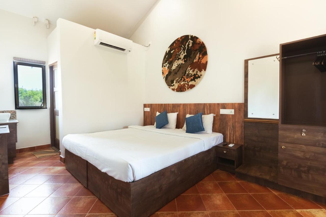 C Roque Beach Resort Colva Exterior foto