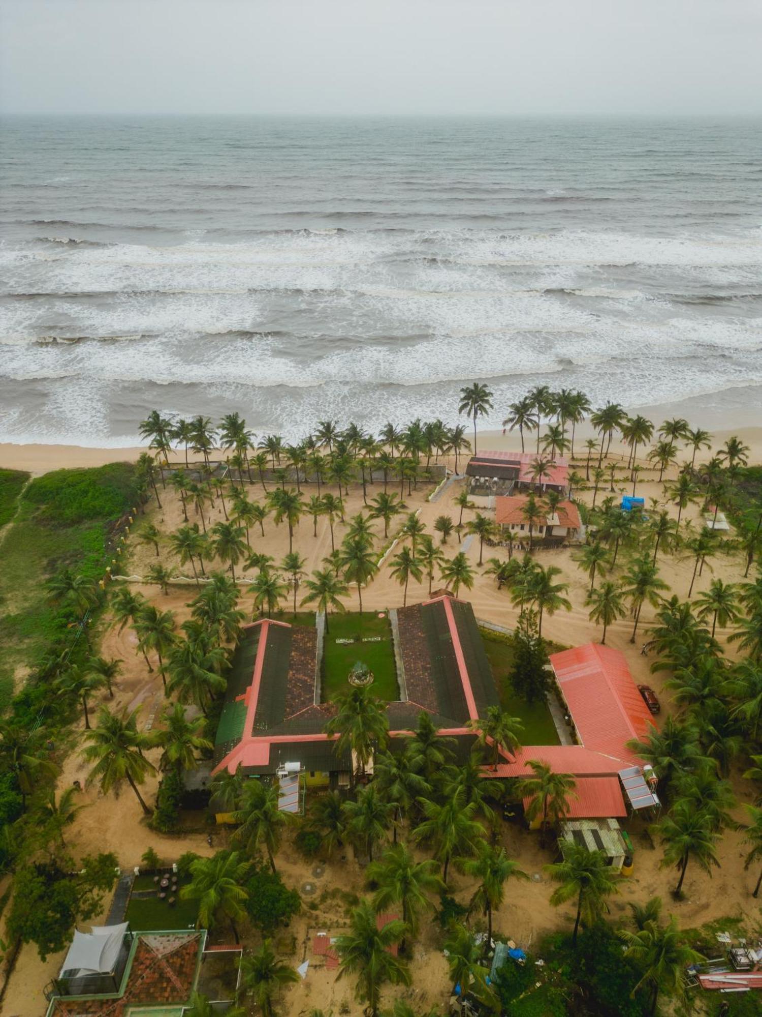 C Roque Beach Resort Colva Exterior foto